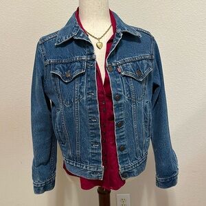 Genuine Levi’s Ladies Jean jacket | size: Medium | Color: Blue